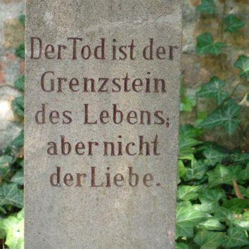 Bestattung Grabstein - Wernigeröder Bestattungsinstitut